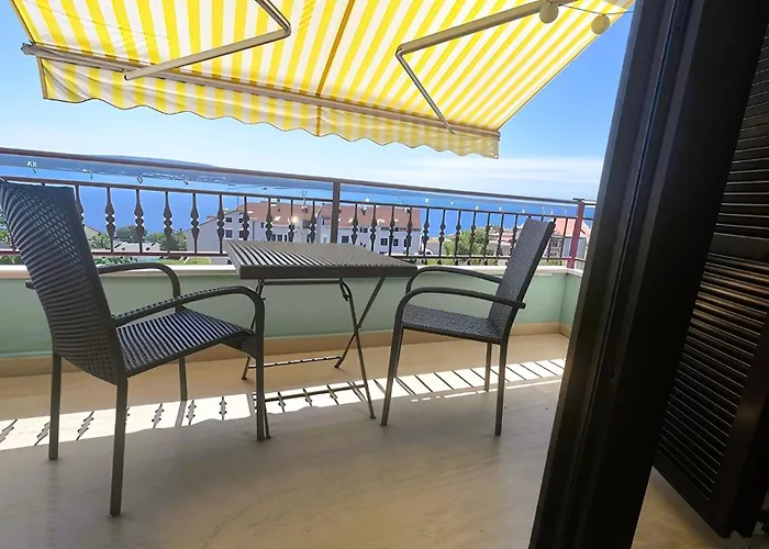 Panorama Retreat By The Sea - *