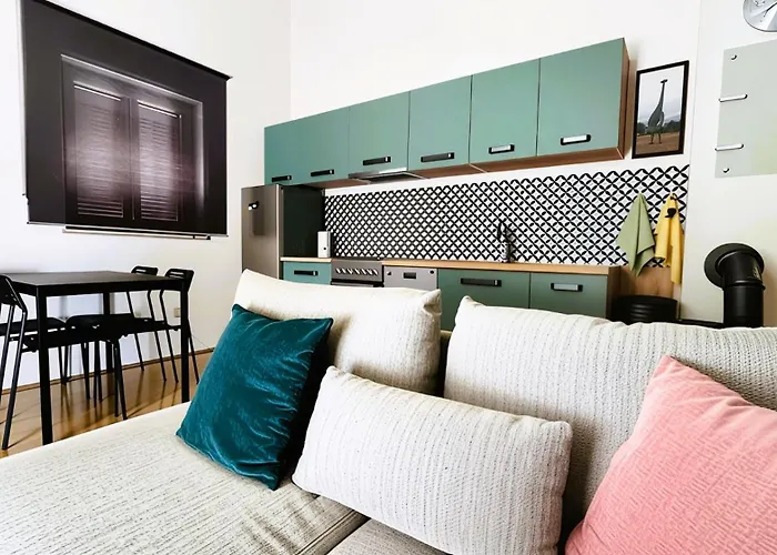 Panorama Retreat By The Sea -